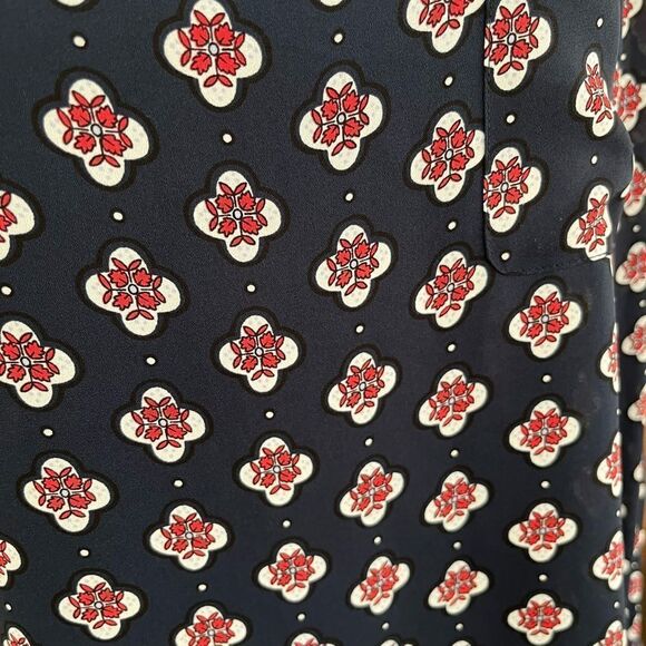 Loft relaxed fit navy blue floral blouse , size S - Picture 5 of 6